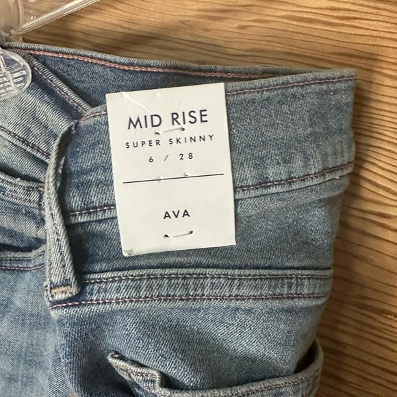 NWT Lucky Brand distressed jeans Ava style Size 6 - Picture 4 of 5